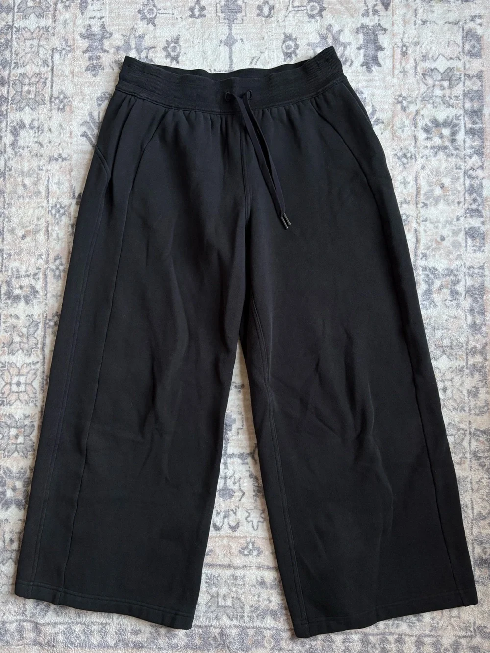 Lululemon Scuba Wide-Leg Pant SHORT